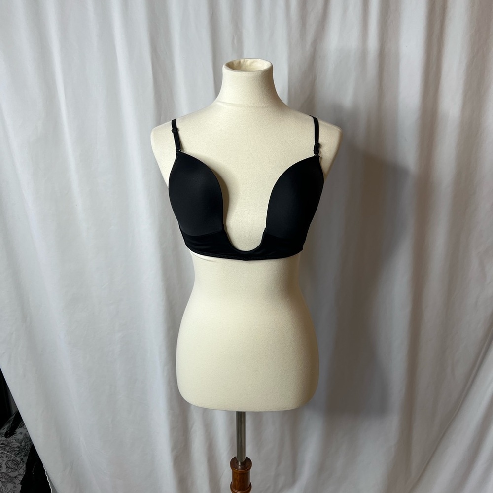 Wellness Plunge Bra | Black | Size 38D